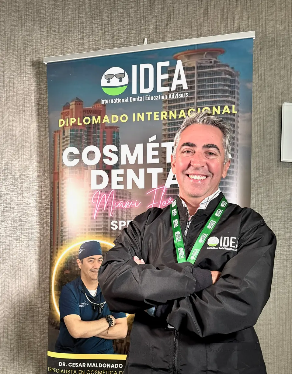 Dr. Maximiliano Jaime en el Diplomado Internacional de Cosmética Dental de IDEA en Miami